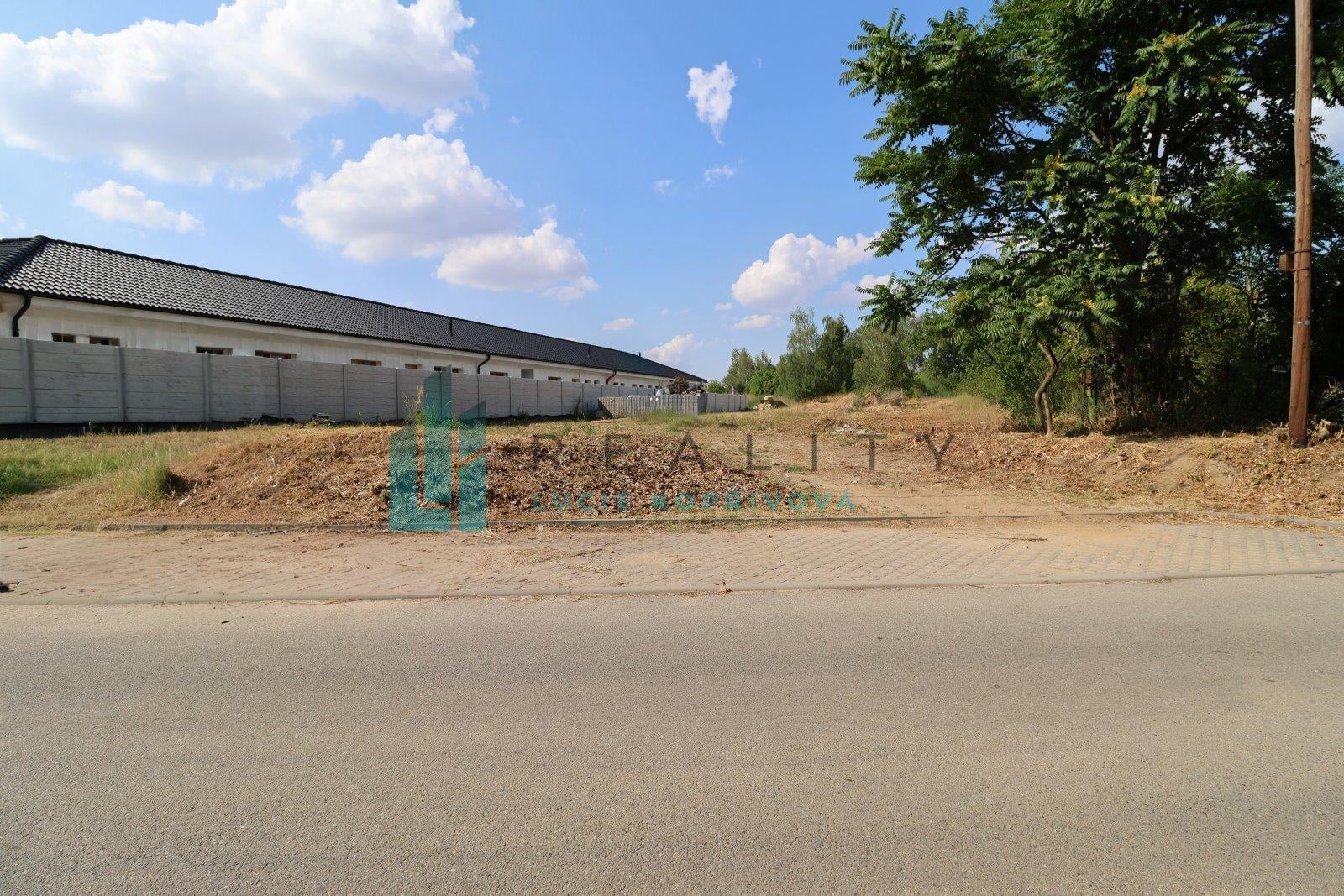 Prodej pozemku pro bydlení, 449 m² — fotografie 1